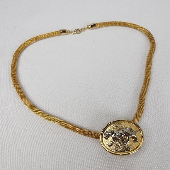 Vintage Gold Tone Mesh Chain Jaguar Pendant Necklace - Picture 2 of 7
